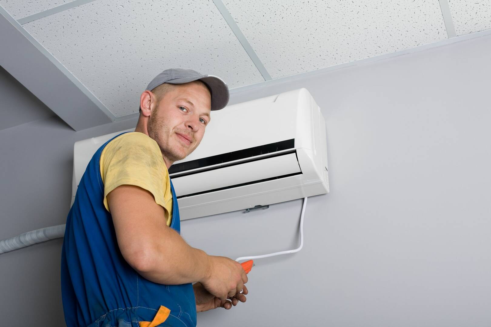 Mann Refrigeration Inc logo