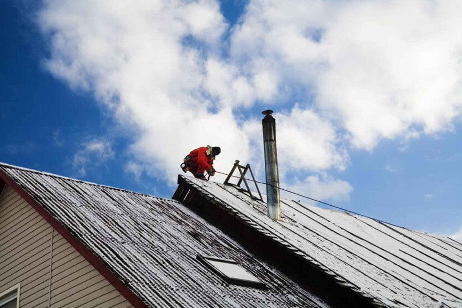Mikie's Pressure Washing Services logo