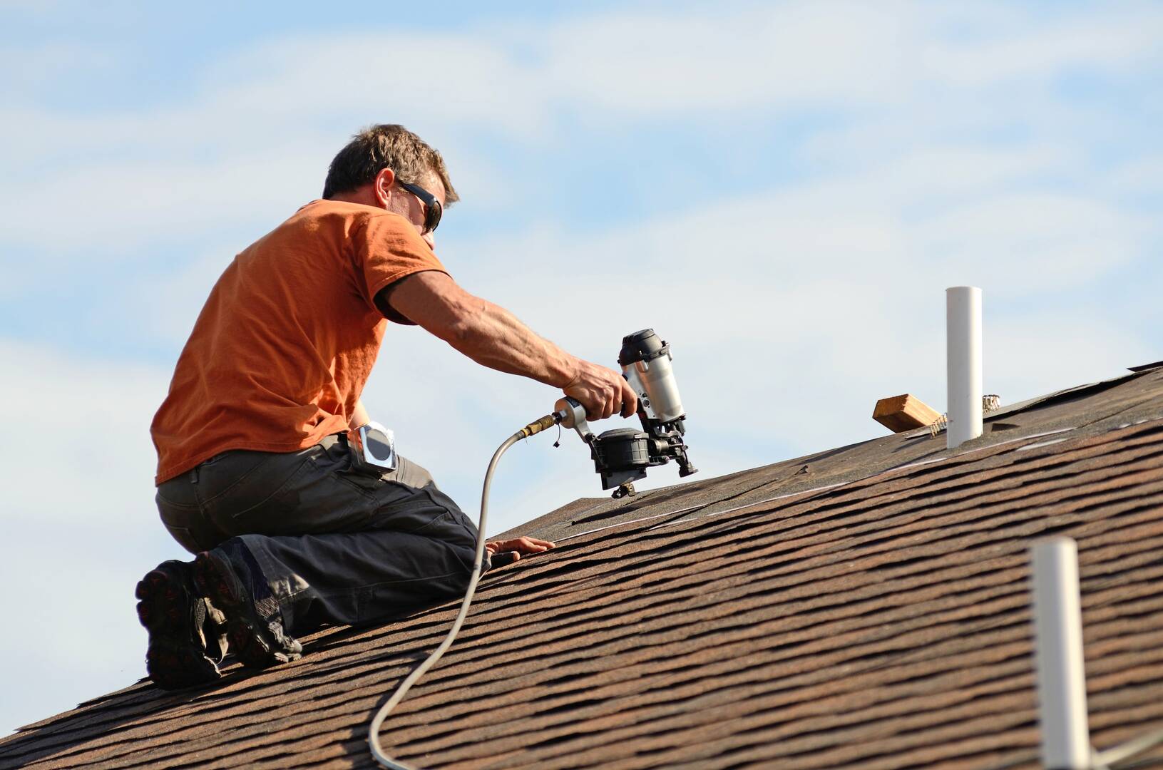 Nastase Roofing logo
