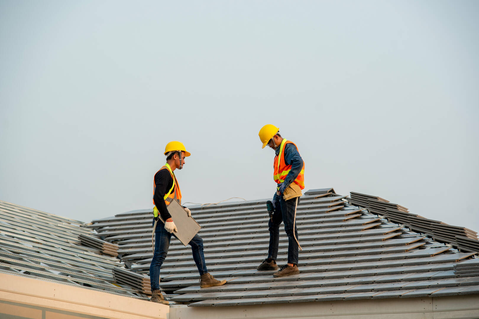 John Mills Roofing logo