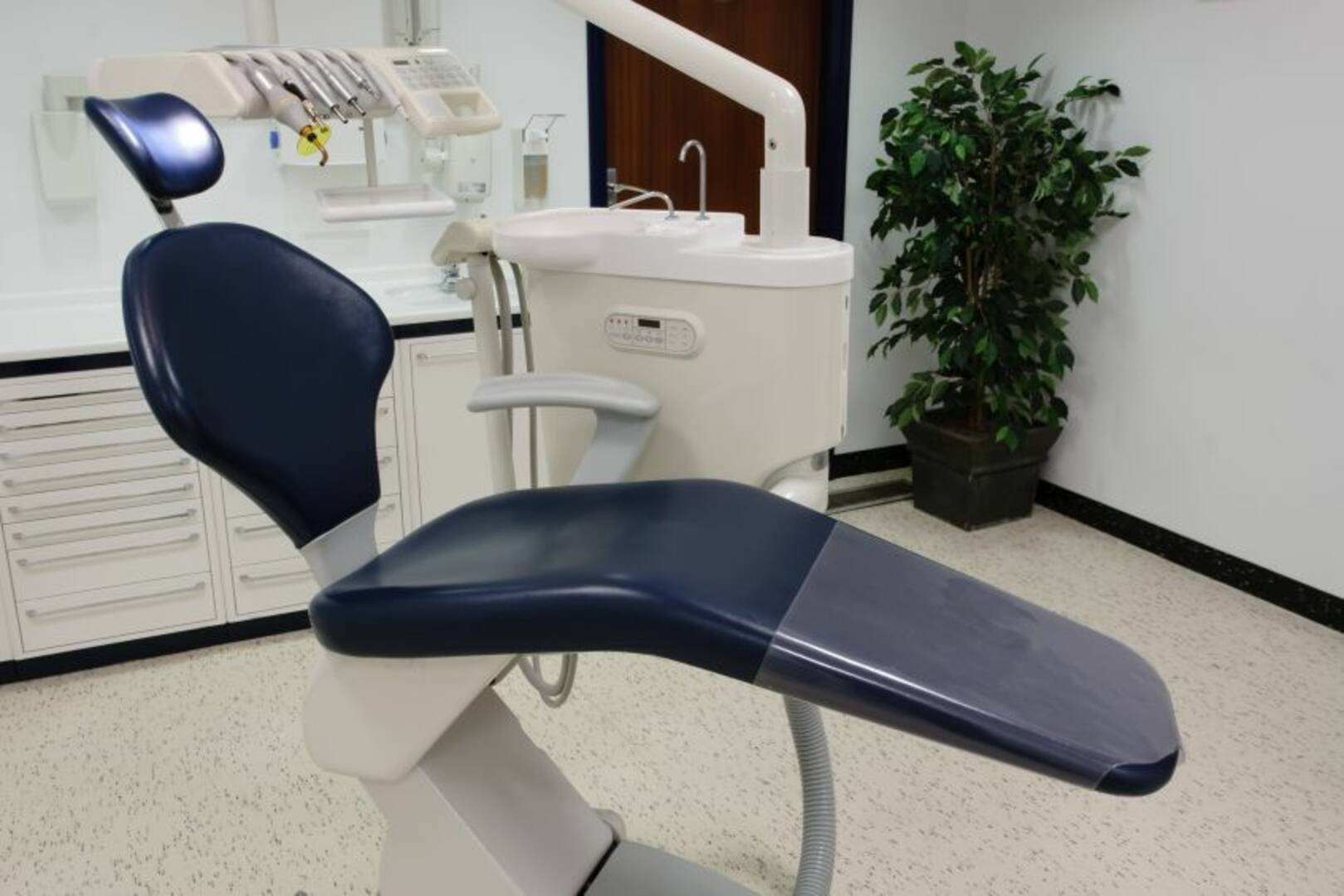 Katz Orthodontics: Mark J. Katz, DDS,MSD, PA logo